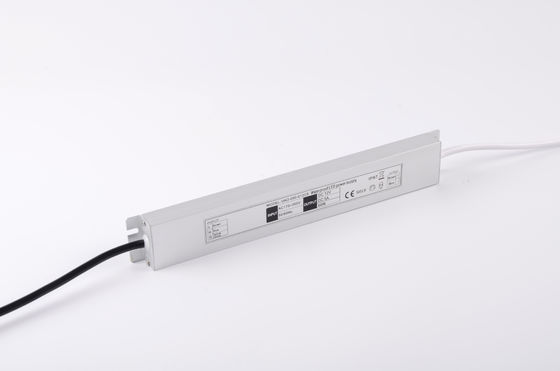 diseño constante de Ultraslim del conductor de la fuente de alimentación del voltaje LED de 12V 60W para la luz