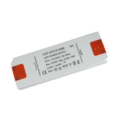 Fuente de alimentación del conductor 12V 75W de Constant Voltage LED del estuche de plástico para la luz de tira
