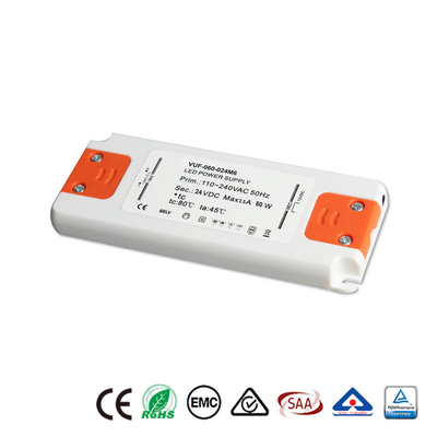 Fuente de alimentación plástica del conductor 24V DC 60W de la clase 2 LED para la luz de tira del LED
