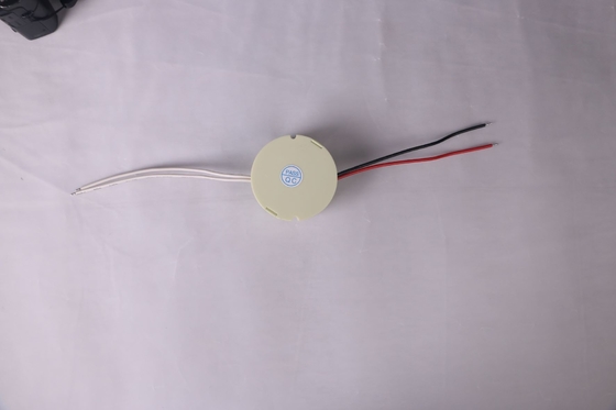 Fuente de alimentación plástica redonda del conductor 12V 15W del caso IP20 LED para la luz de tira