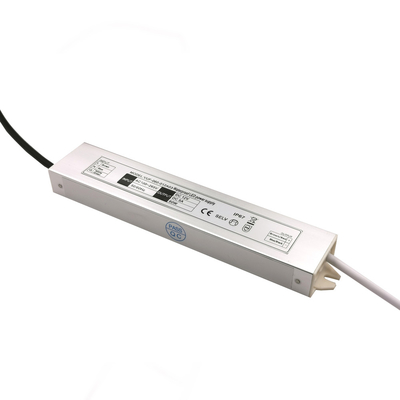 Conductor constante 12V 60W del voltaje LED del transformador de iluminación de bajo voltaje al aire libre