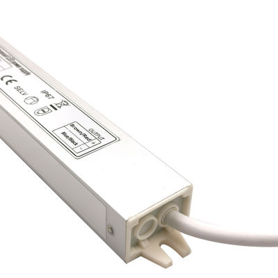 Impermeable IP67 Slimline LED Driver 12V 80W ERP Fuente de alimentación LED de voltaje constante