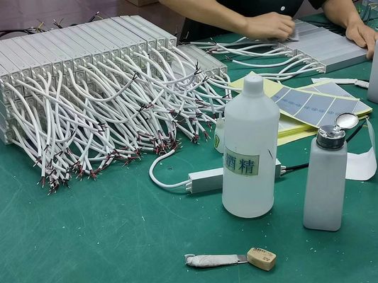 Conductor electrónico impermeable de aluminio 12v 1a 12W AC100 - 265V IP67 del LED pequeño