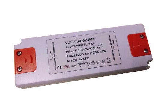 CA ultra fina 110V 240V del conductor de 30W 1.25A LED a DC 24V para las luces del gabinete