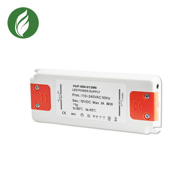 Peso ligero ultra fino del conductor IP20 del EMC 12V 5A LED para las luces de tira